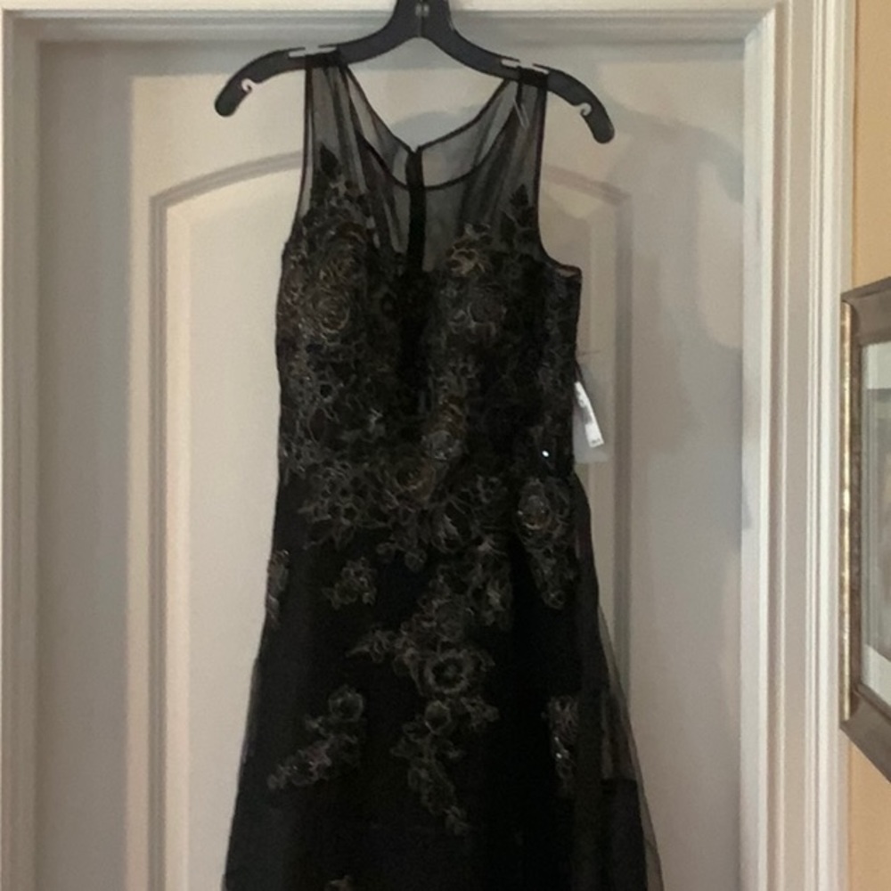 Teri Jon cocktail black with silver flowers dress
